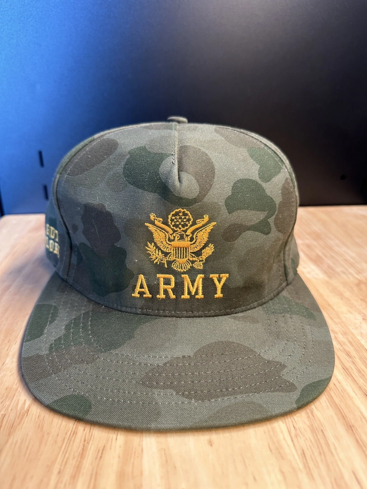 Chapeau à panneaux Supreme S/S 12 Army 5   All Guts No Glory Cap camouflage