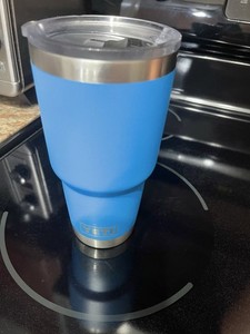 YETI Rambler 30oz Tumbler w/MagSlider Lid Blue NEW NO tag Retired Color