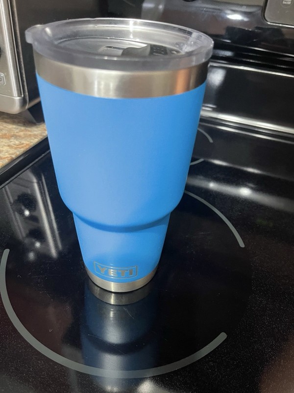 YETI Rambler 30oz Tumbler w/MagSlider Lid Blue NEW NO tag Retired Color