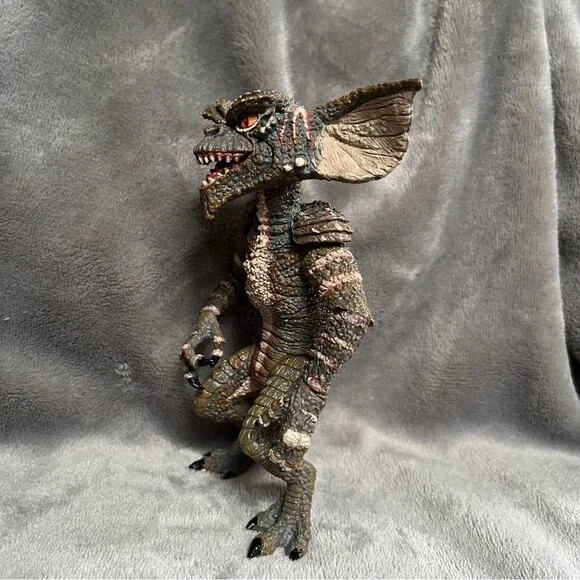 GREMLINS ストライプ　1996 当時物　グレー NECA Gremlins 7” Scale Action Figure Ultimate Stripe