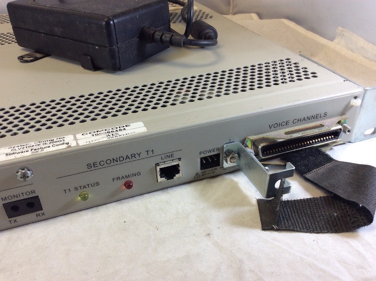 LUCENT CONNECTREACH Network Dual T1 CSU DSU Integrator DSX Voice Channel Bank