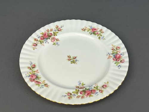 12 Royal Albert Moss Rose Dinner Plates 10 1/8" Pink Roses with Gold Trim; Mint - Picture 7 of 8