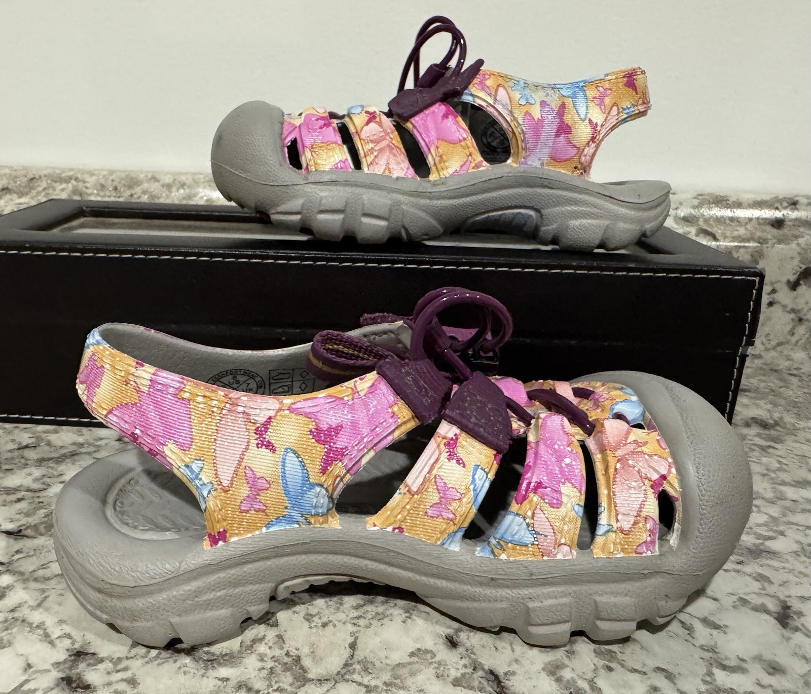 Sandali KEEN gomma punta chiusa coulisse farfalle viola bambina taglia 8