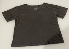 Women  s short sleeve grey T-shirt V-neck 100 cotton