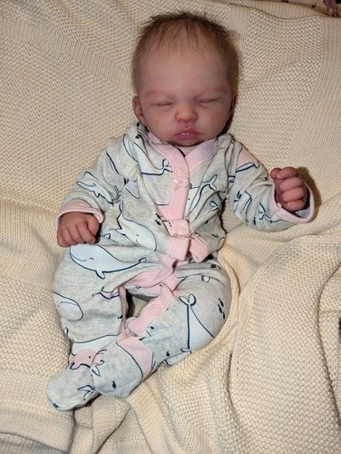 Prototype Bailey by Bonnie SiebenPainted by the dainty loft1/4th Silicone 