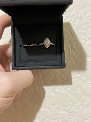 Vera Wang Love Collection 1 Ct Marquise Diamond Ring and Band Set