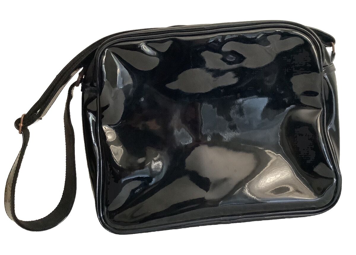 UNIQLO Paris INES DE LA FRESSANGE Black Patent Leather UNIQLO Paris INES DE LA FRESSANGE Black Patent Leather