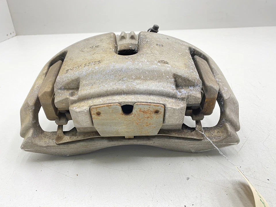 BMW 750Li F01 F02 FRONT RIGHT PASSENGER SIDE BRAKE CALIPER OEM 2010 - 2015 - Image 4 of 4