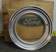 New OEM Ford Beauty Wheel Trim Ring F3TZ-1210-A 1990-91 Econoline E-250  (253.5)