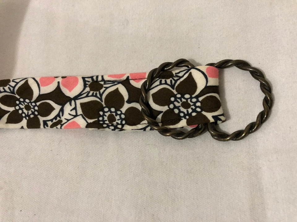 Cinto J.CREW D-Ring tecido branco, marrom e rosa compatível com tamanho L -48" de comprimento - sem etiqueta de tamanho - Imagem 4 de 4