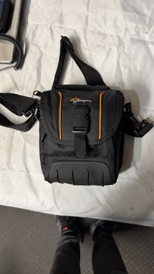 Lowepro LP36864-0WW Adventura SH 120 II Shoulder Bag for DSLR Camera With Lens