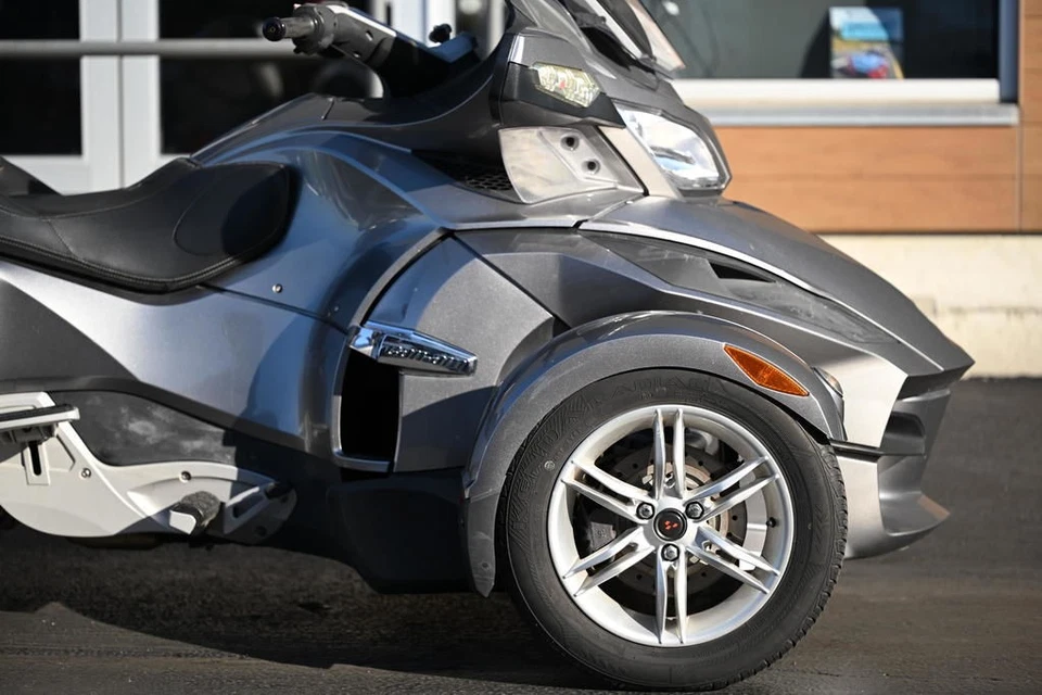 Can-Am Spyder RT 2012 Audio Convenience SE5  Foto 3 de 4