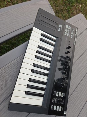  Native Instruments Komplete Kontrol S25 MIDI Keyboard Controller 25 Keys USB