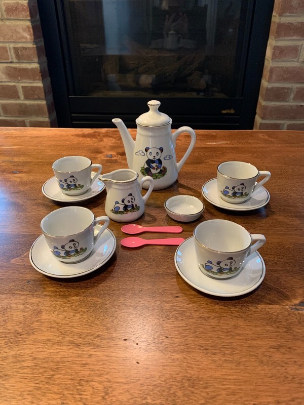 Vintage 12 Piece Royal Kahla (Service for 4) Fine Porcelain Toy Tea Set