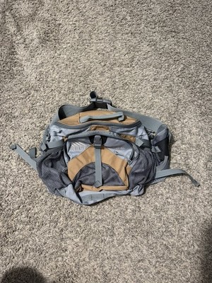 Kelty Jaunt Adjustable Lumbar Waist Multi Pocket Hiking Pack