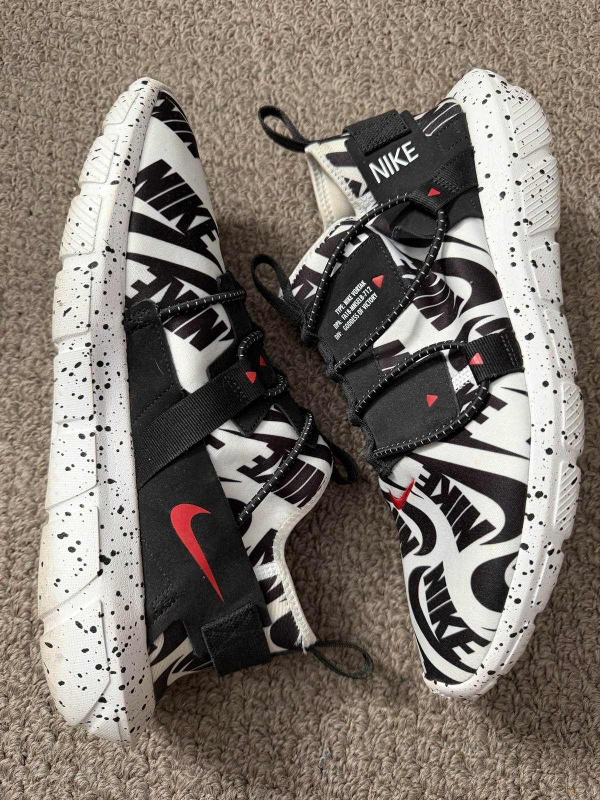 Nike Men's Size 10.5 Sneakers Black/White- AT6155-100 Athletic Shoes No Box thumbnail 5