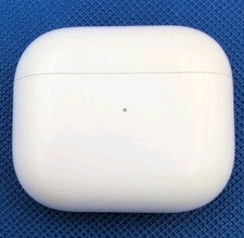 Apple AirPods 3 Charging Case A2566