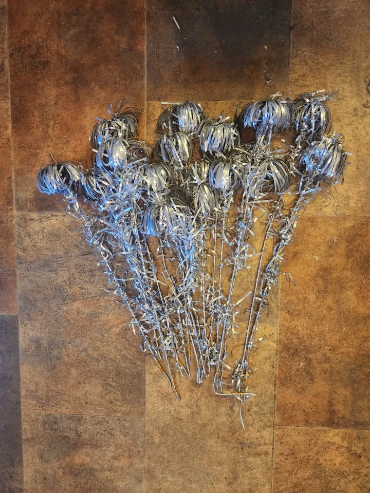 Lot Of 16 Vintage Replacement Aluminum Christmas Tree Fountain Pom Pom Branches - Image 4 of 4