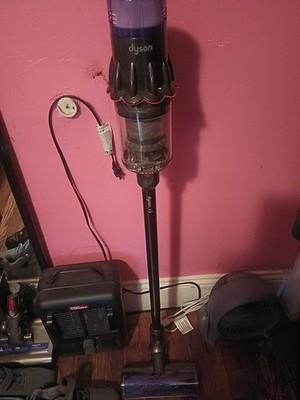 Dyson V9 Vacuum with Extra Parts and Submarine Part Comes with Charger Tested