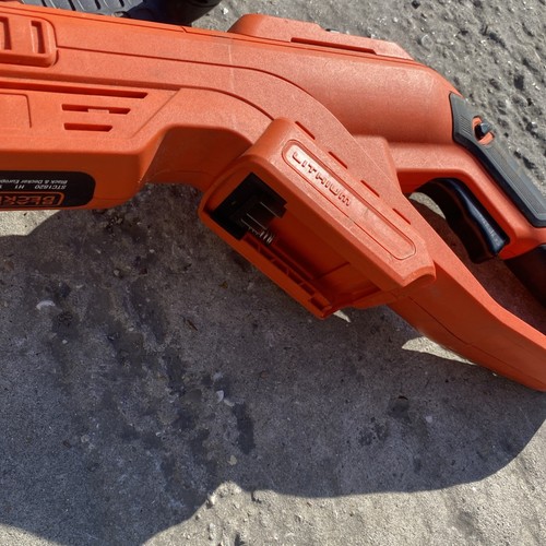 BLACK+DECKER STC1820P Grass String Trimmer 18V BODY ONLY - Picture 3 of 10