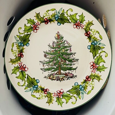Spode Christmas Tree Holly & Juniper Green Trim Round Buffet Plate, 12 5/8''