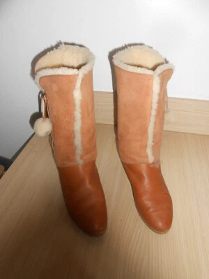 Belles bottes en peau de mouton , très chaudes, tiges rabattables, pointure 39 - Photo 1/4