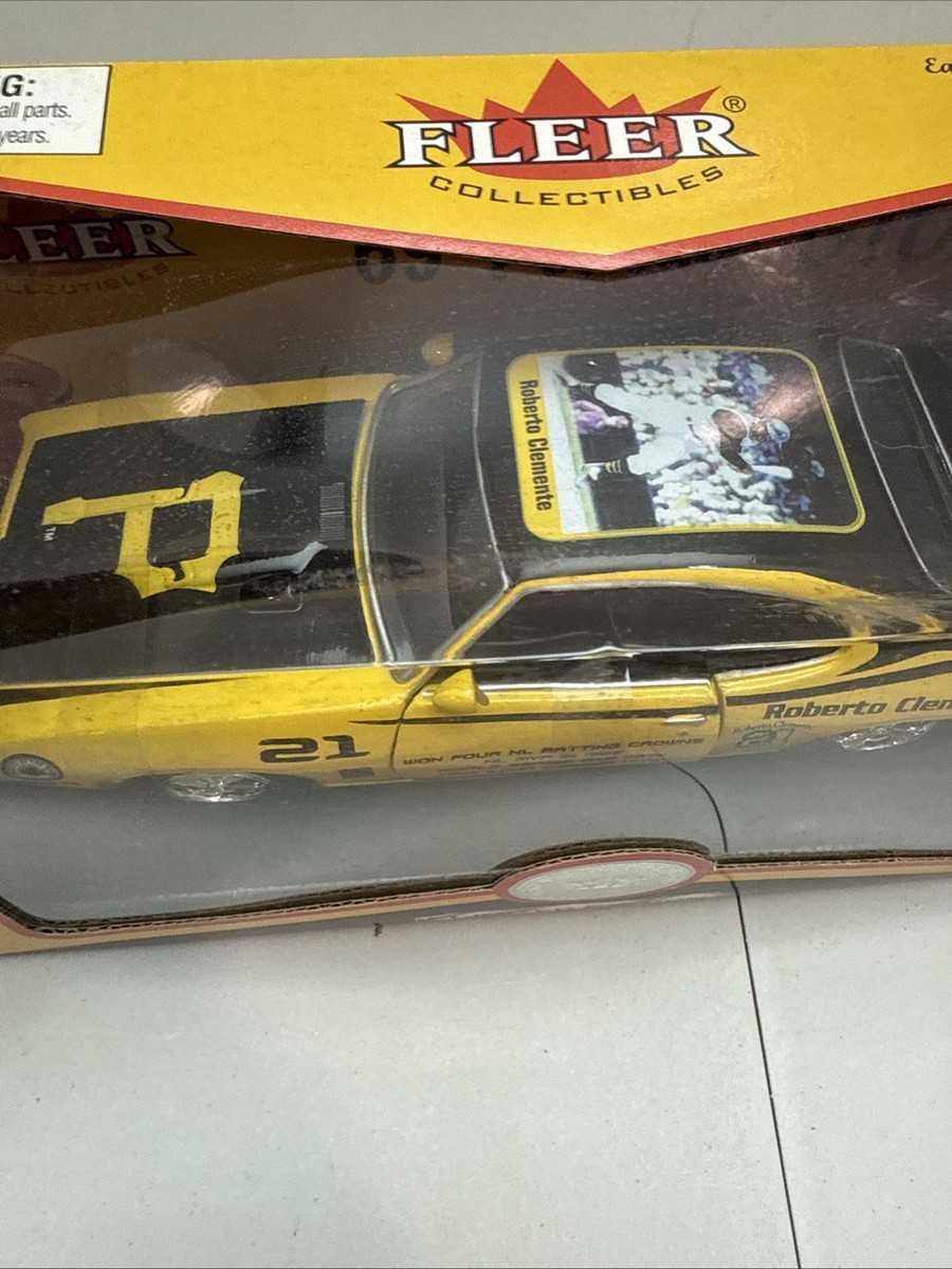 Fleer Collectibles '69 Pontiac GTO Pittsburgh Pirates Roberto