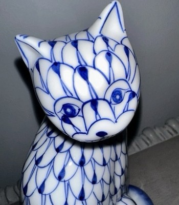  Herend Style Cat Kitten Blue Fishnet Seated Figurine Andrea By Sadek EUC