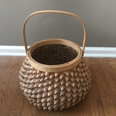 Vintage 70s Hand-Woven ''Curls & Points'' Splint Basket - Boho Folk Art Decor 14 H