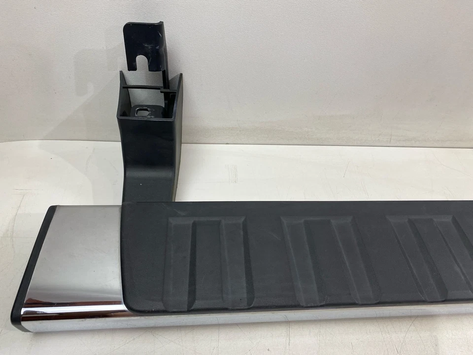 Оригинальная подножка со стороны водителя подходит для CHEVY COLORADO LH 2015–2022 годов выпуска - Изображение 2 из 4