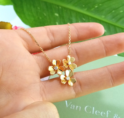 Van Cleef & Appels ネックレス　フリヴォル3フラワーミニ VAN CLEEF & ARPELS FRIVOLE 3 FLOWER NECKLACE MINI MODEL 18K YG W