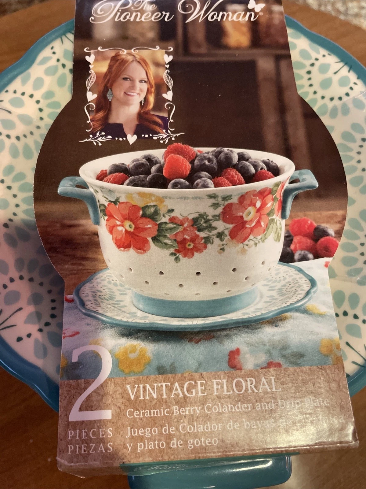 Pioneer Woman Vintage Floral Colander