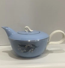 Vintage MCM Homer Laughlin  Teapot Blue Skytone (Jubilee Shape)