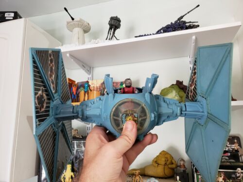 Copribatteria Struts Battle Damaged TIE Fighter SCEGLI Star Wars Vintage - Foto 3 di 51