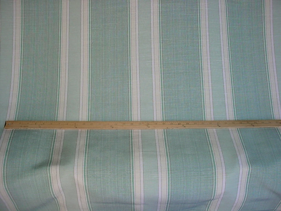 Tela de tapicería para cortinas de seda sintética jade brillante 11-5/8Y Kravet 28250 Amore Foto 2 de 4