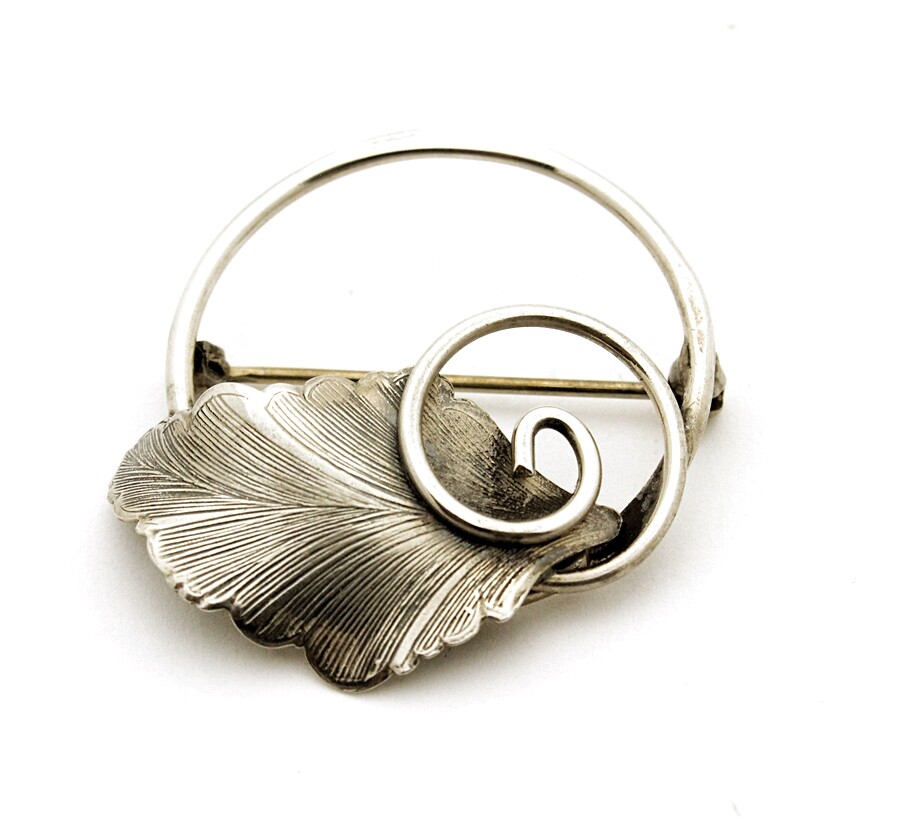 Vintage Sterling Silver Leaf Circle Pin | eBay