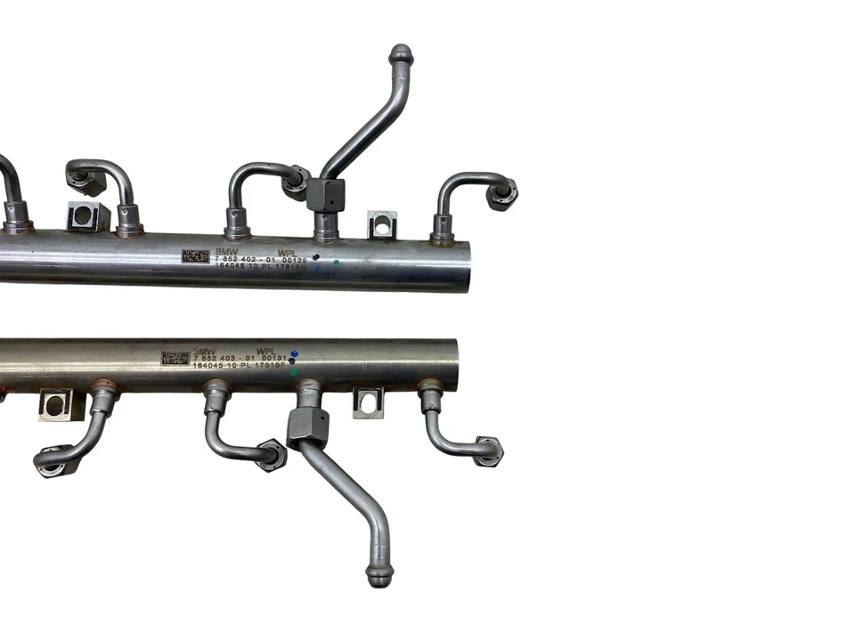 BMW M850i Gran Coupé G16 2020 motor de 4,4 L par de rieles de inyección de combustible izquierdo y derecho 2 Foto 4 de 4