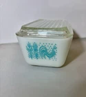 Pyrex 502 Turquoise Amish Butterprint Rooster Refrigerator Dish /Lid 1.50 Pint
