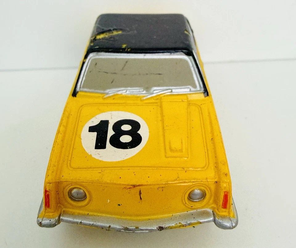 Micro Machines Triplesiders Set #1 Studebaker Yellow 18 Galoob RARE Car - Image 3 of 4
