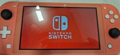 Nintendo Switch Lite +  Mario Kart 8 DELUXE
