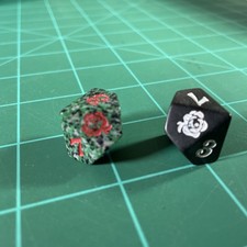 Chessex - Vampire the Masquerade - Bleeding Rose D10 Dice Lot