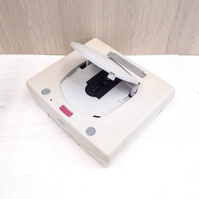 Japanese Sega Saturn Console with 2 controllers, 5 games & memory white system