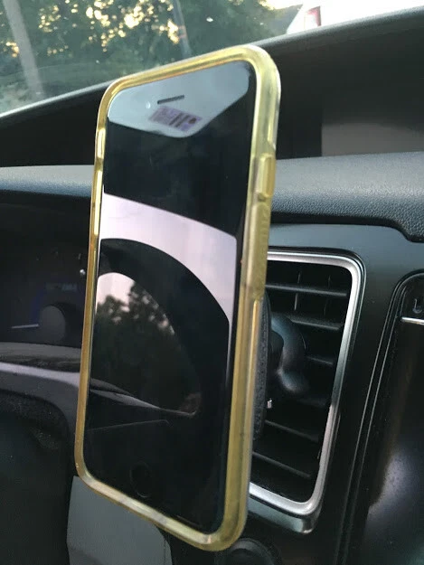 APPS2Car Universal AC Vent Magnetic Car Phone Mount - Image 2 of 3