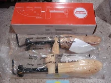 NEW 1 Pair Wooden Shoe Stretcher Adjustable Shoe Shaper for Men and Women