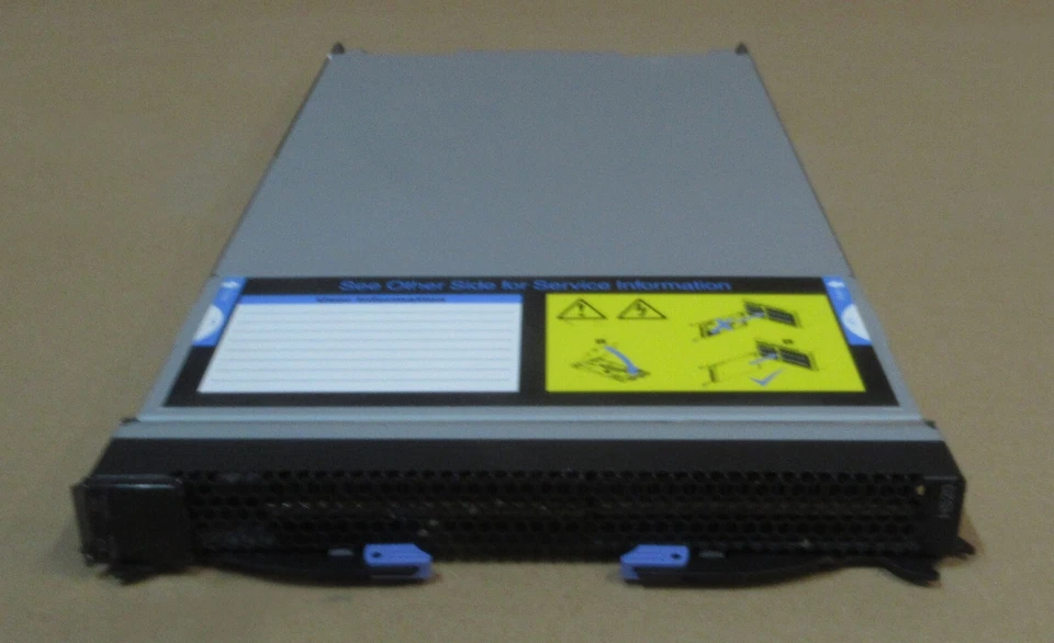 IBM HS20 Blade Server 8843-ZYP 2x Intel Xeon SL8RW 2.8GHz 512MB Ram 2x 2.5" Bays - Image 2 of 4