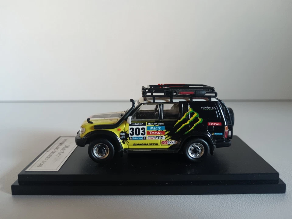 Toyota Land Cruiser LC80 #303 Rallye Paris Dakar Master 1/64 - Photo 2/4