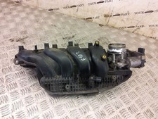 Nissan Juke I F15 2016 Benzin Ansaugbrücke Ansaugkrümmer 3YM1A SKE48258