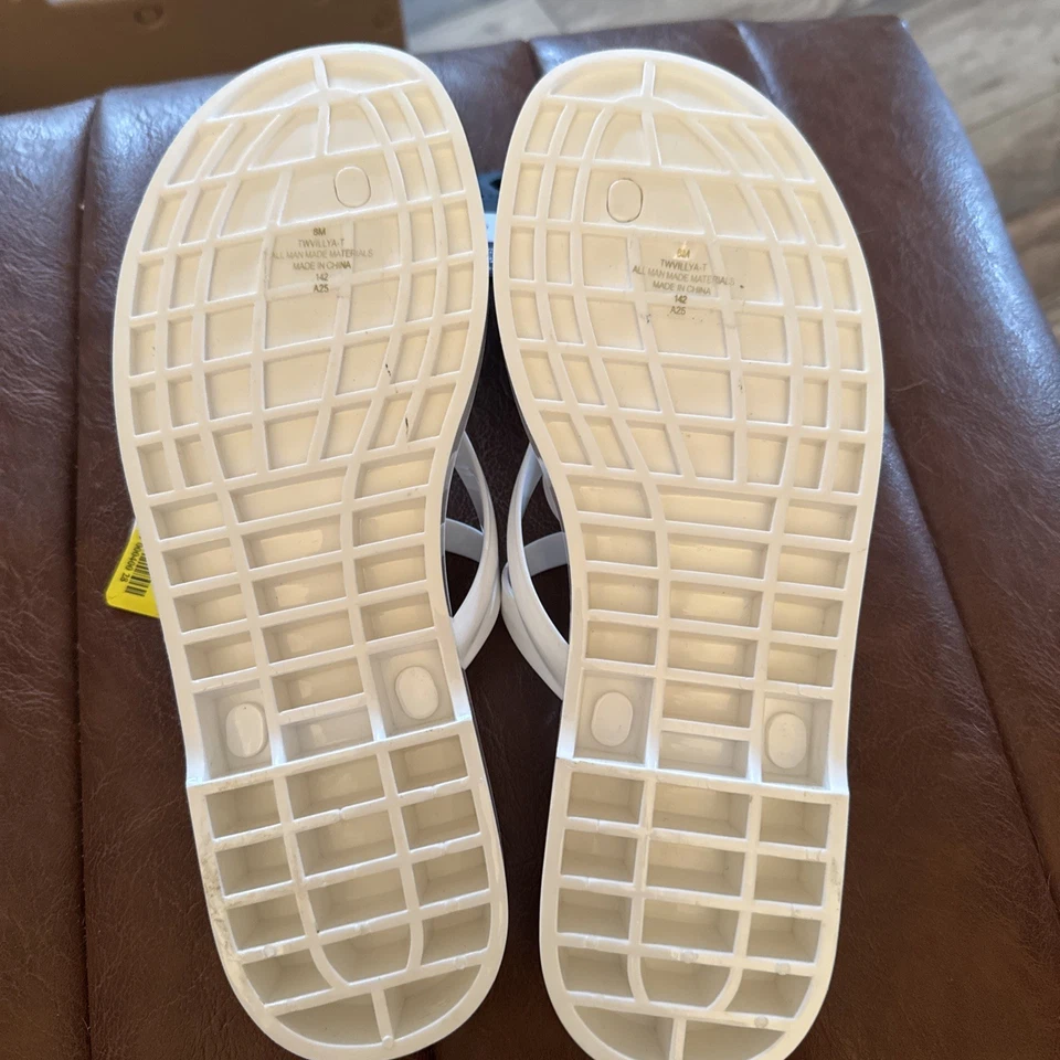 Sandálias Tommy Hilfiger Vedna branca 8M tanga gelatina recorte logotipo chinelos - Imagem 2 de 2