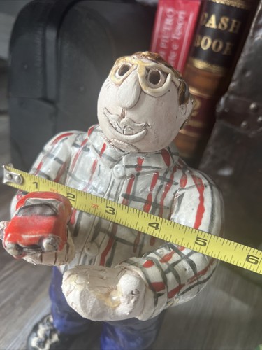 Cynthia Hipkiss 1995 “Garage Sale Man” 11” Artist Renowned - Picture 9 of 11