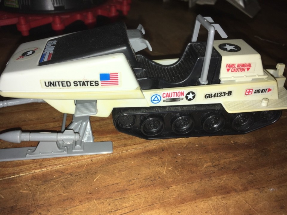 GI Joe Vintage Hasbro 1983 - Polar Battle Bear (Skimobile Ours Polaire) + Snow Serpent